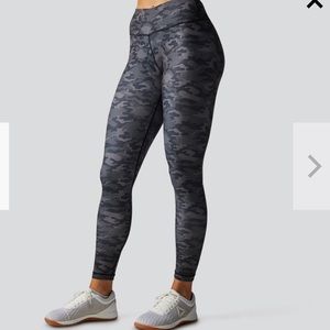 Born Primitive Staples Leggings No Illume size S